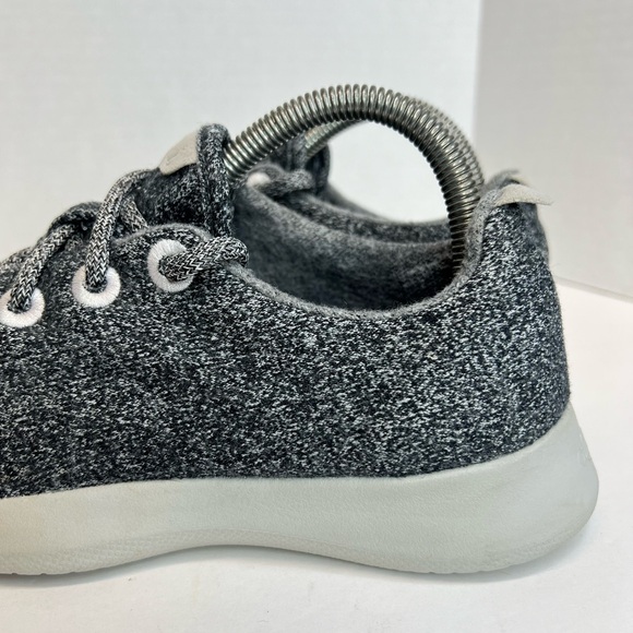 Allbirds Women’s Wool Runners Grey Lace Up Size 8M Merino Wool GUC - Picture 9 of 16